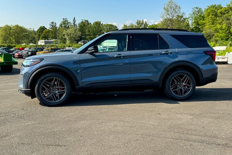 new 2025 Ford Explorer car, priced at $53,335