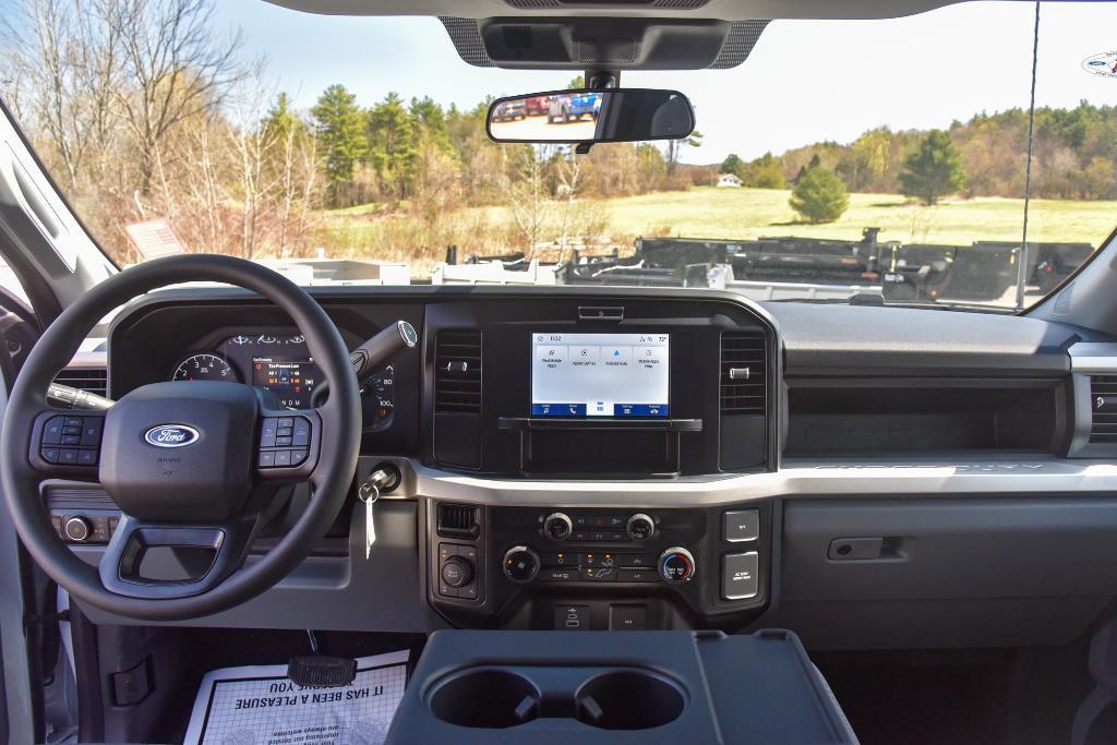 new 2025 Ford F-350 car, priced at $62,375