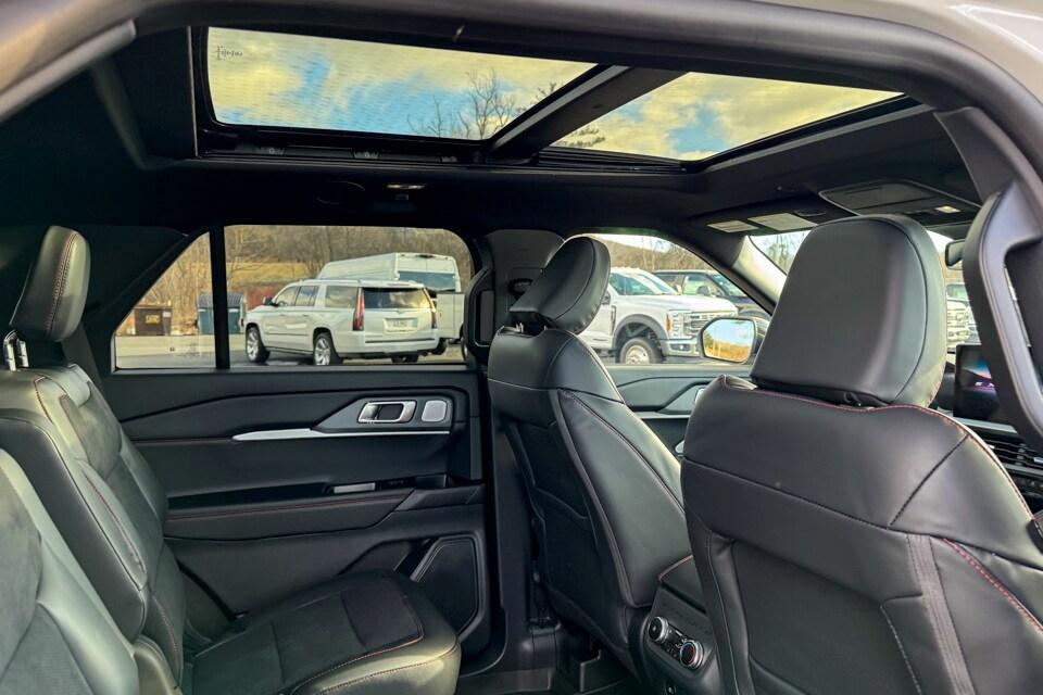 new 2025 Ford Explorer car, priced at $57,468