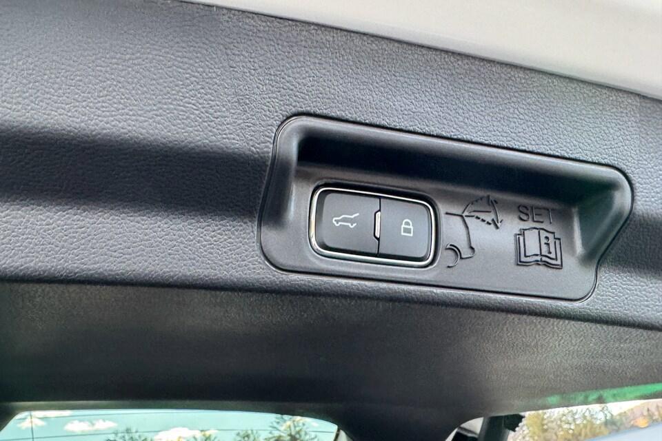 new 2025 Ford Explorer car, priced at $57,468