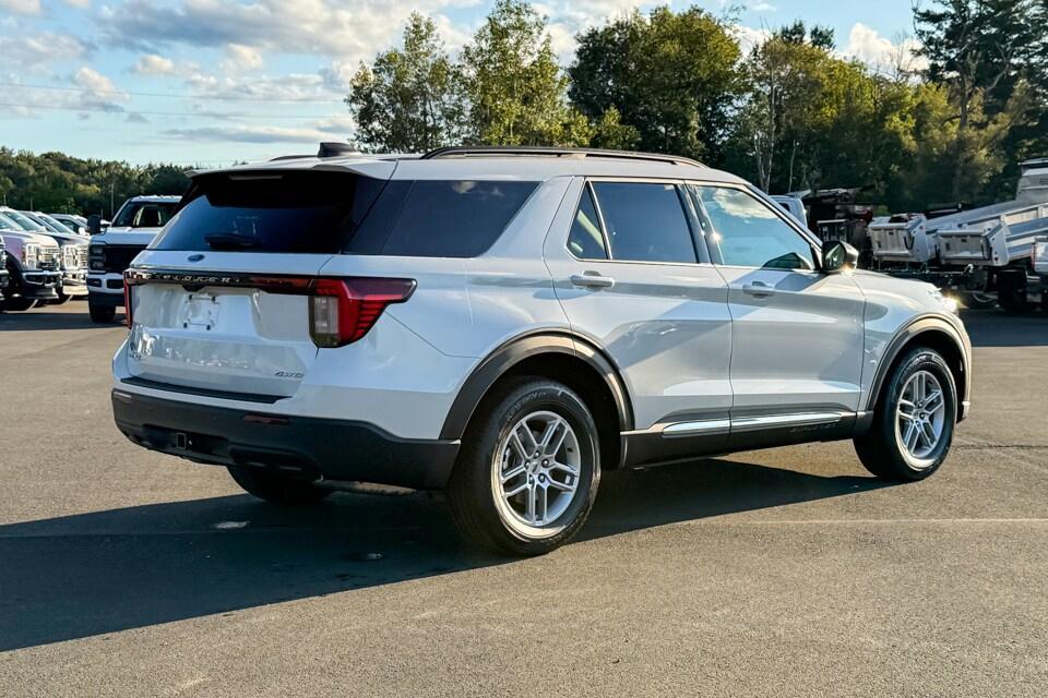 new 2025 Ford Explorer car, priced at $45,140