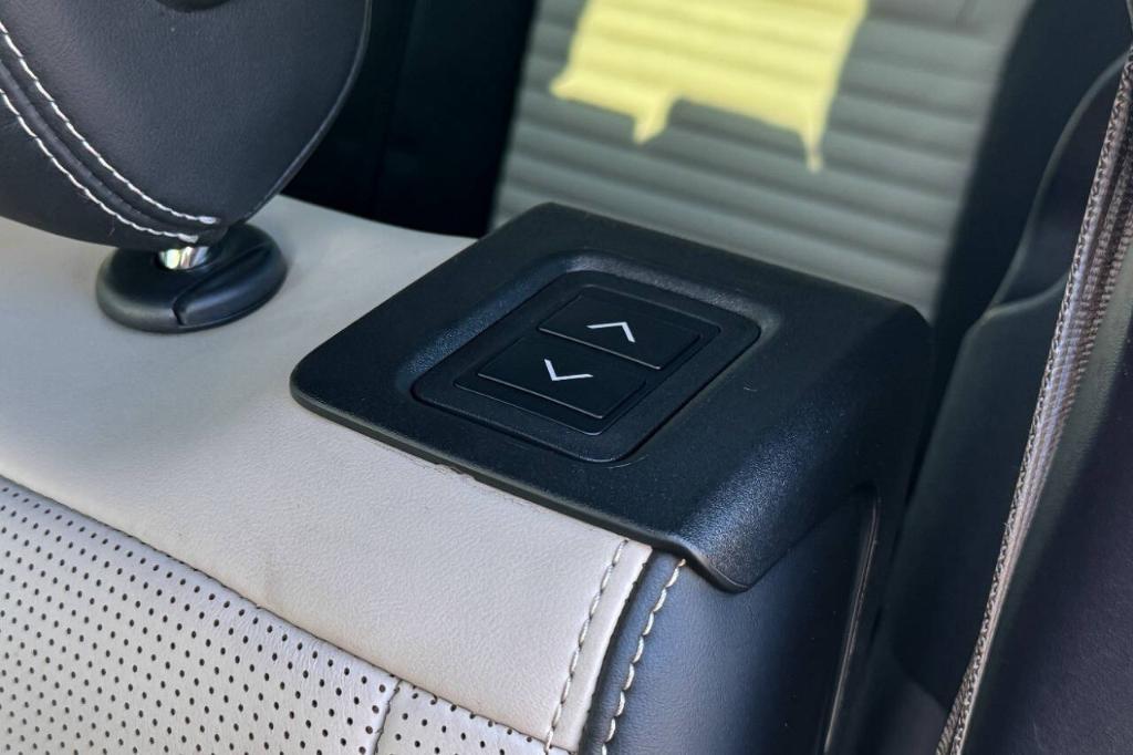 used 2023 Land Rover Discovery car, priced at $57,900
