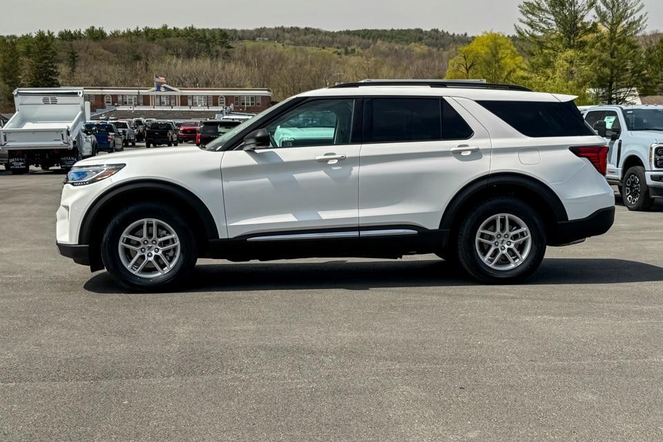new 2025 Ford Explorer car, priced at $41,150