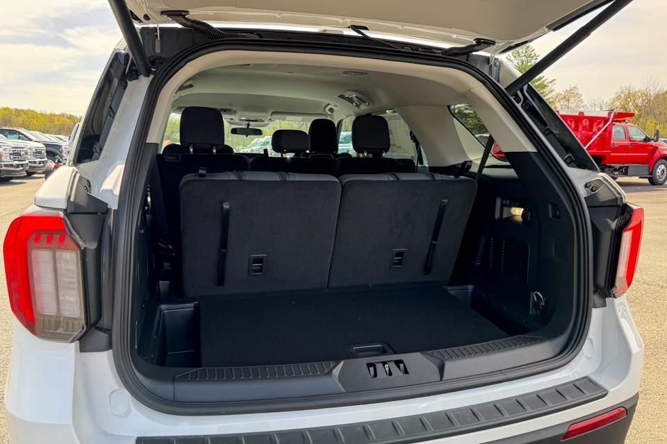 new 2025 Ford Explorer car, priced at $41,150