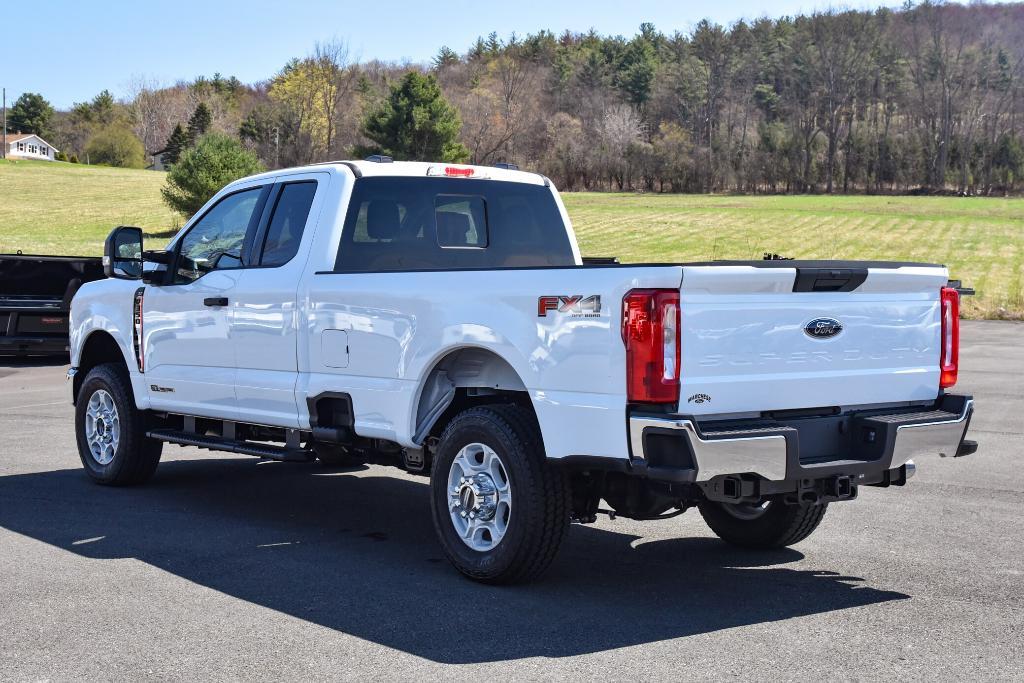 new 2025 Ford F-350 car, priced at $71,425