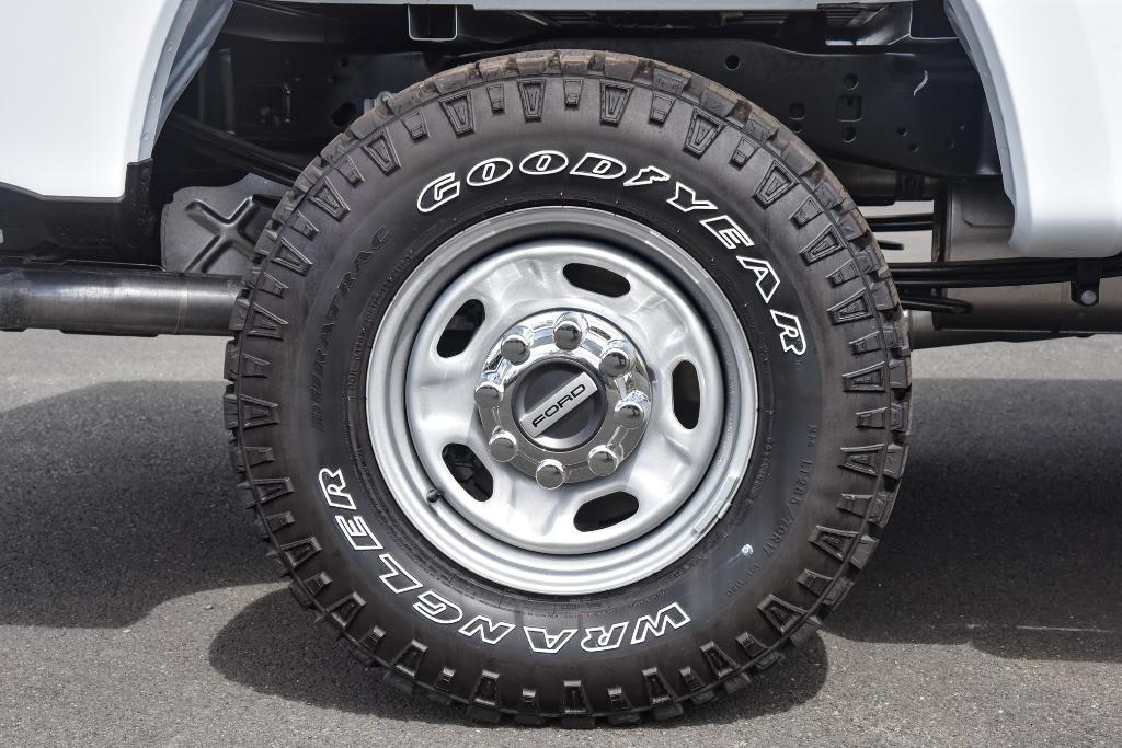 new 2024 Ford F-250 car, priced at $52,805