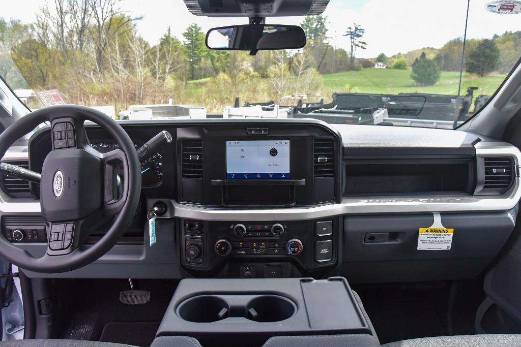 new 2025 Ford F-350 car, priced at $74,075