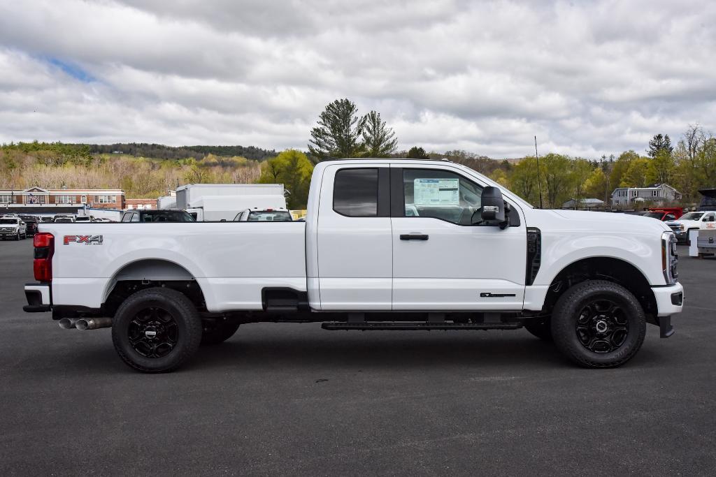 new 2025 Ford F-350 car, priced at $74,075