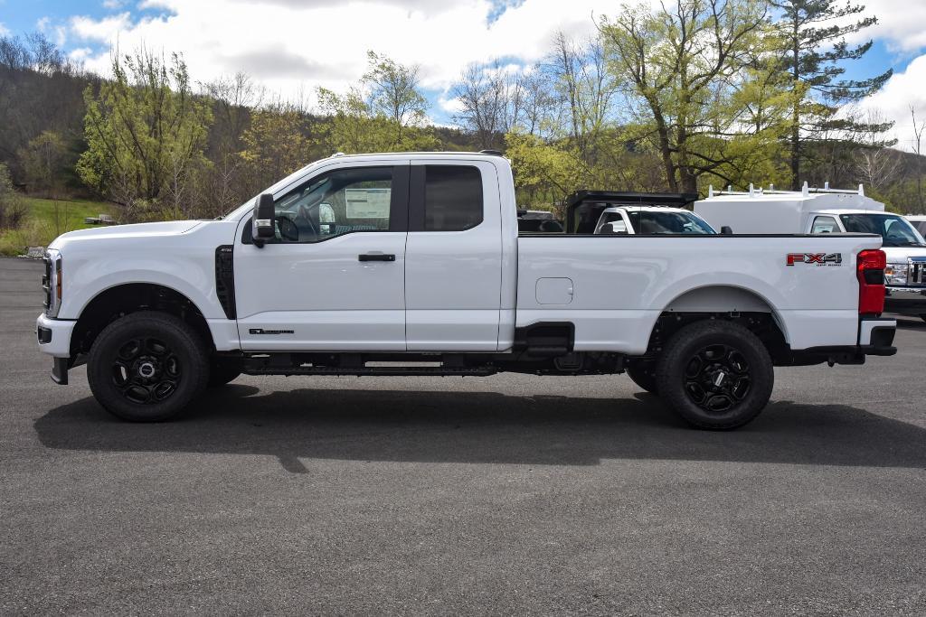 new 2025 Ford F-350 car, priced at $74,075