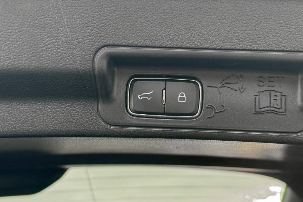 used 2022 Ford Explorer car, priced at $34,900