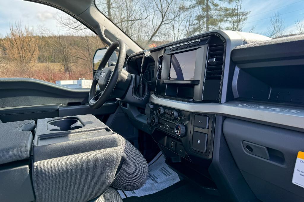 new 2024 Ford F-350 car, priced at $64,321
