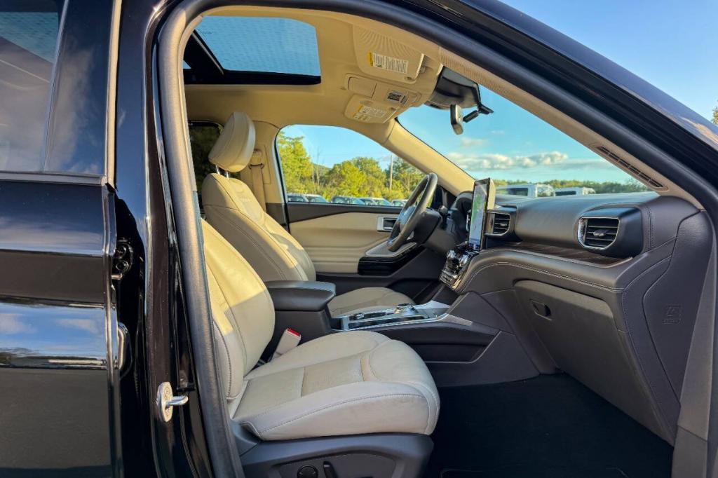 used 2022 Ford Explorer car, priced at $38,900