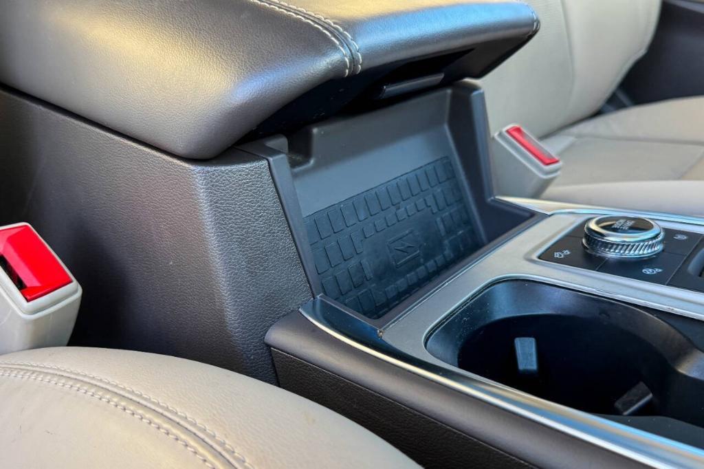 used 2022 Ford Explorer car, priced at $38,900