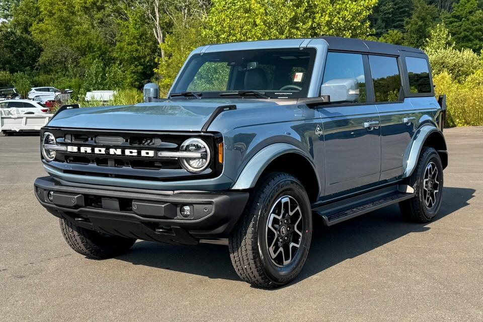 new 2025 Ford Bronco car, priced at $56,955