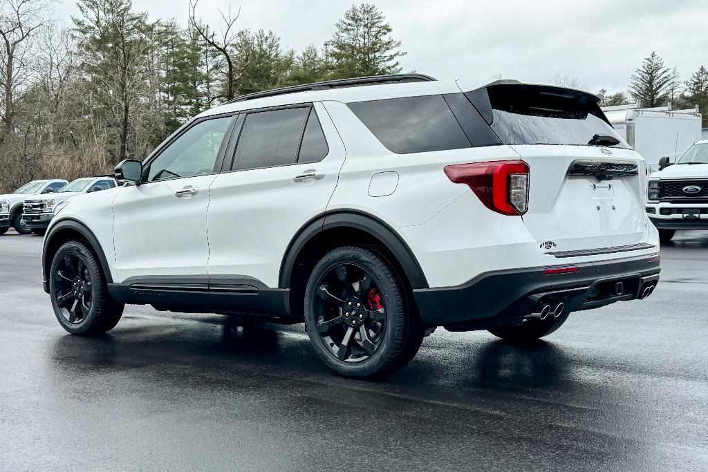 new 2024 Ford Explorer car, priced at $62,605