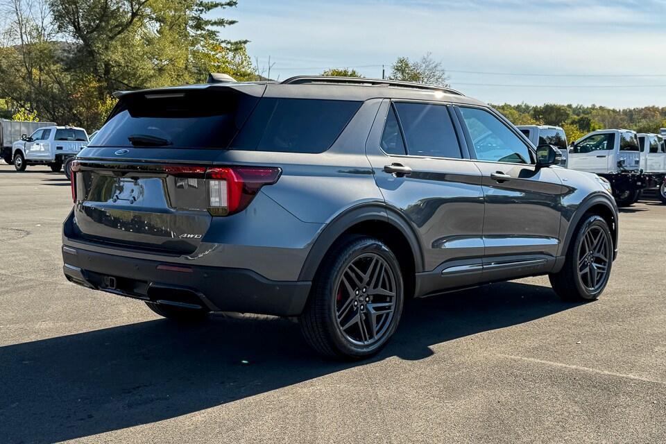 new 2025 Ford Explorer car