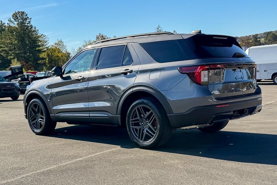 new 2025 Ford Explorer car