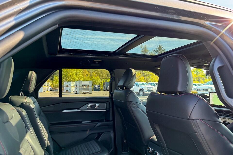 new 2025 Ford Explorer car