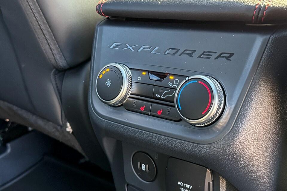 new 2025 Ford Explorer car