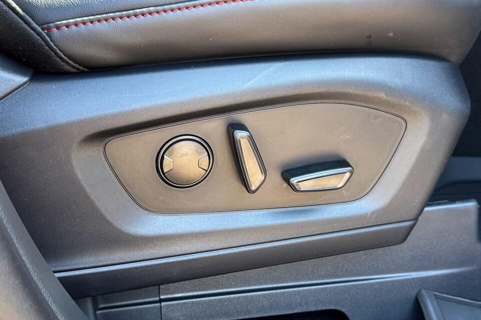 new 2025 Ford Explorer car