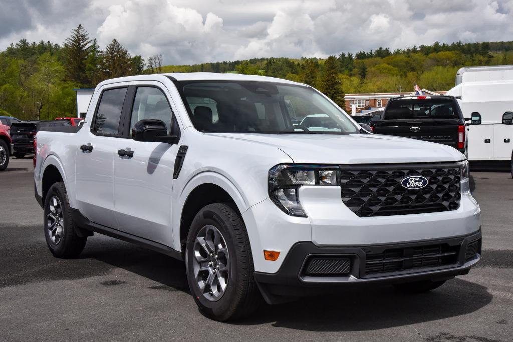 new 2025 Ford Maverick car, priced at $33,192
