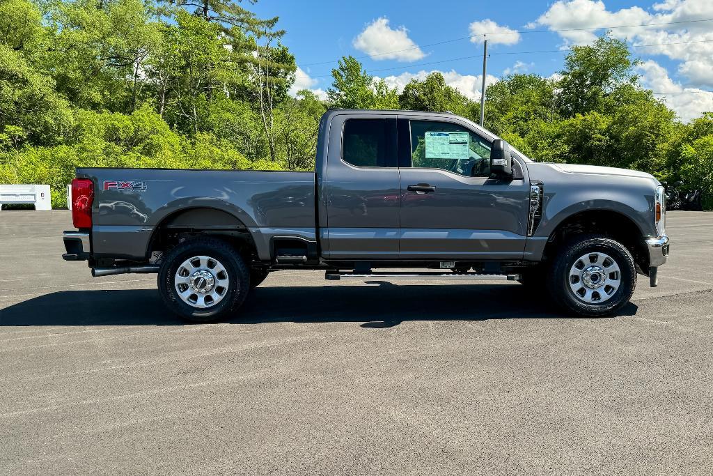 new 2024 Ford F-350 car, priced at $60,510