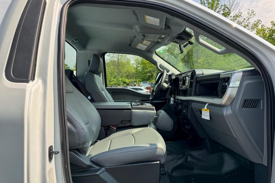 new 2025 Ford F-350 car, priced at $54,955