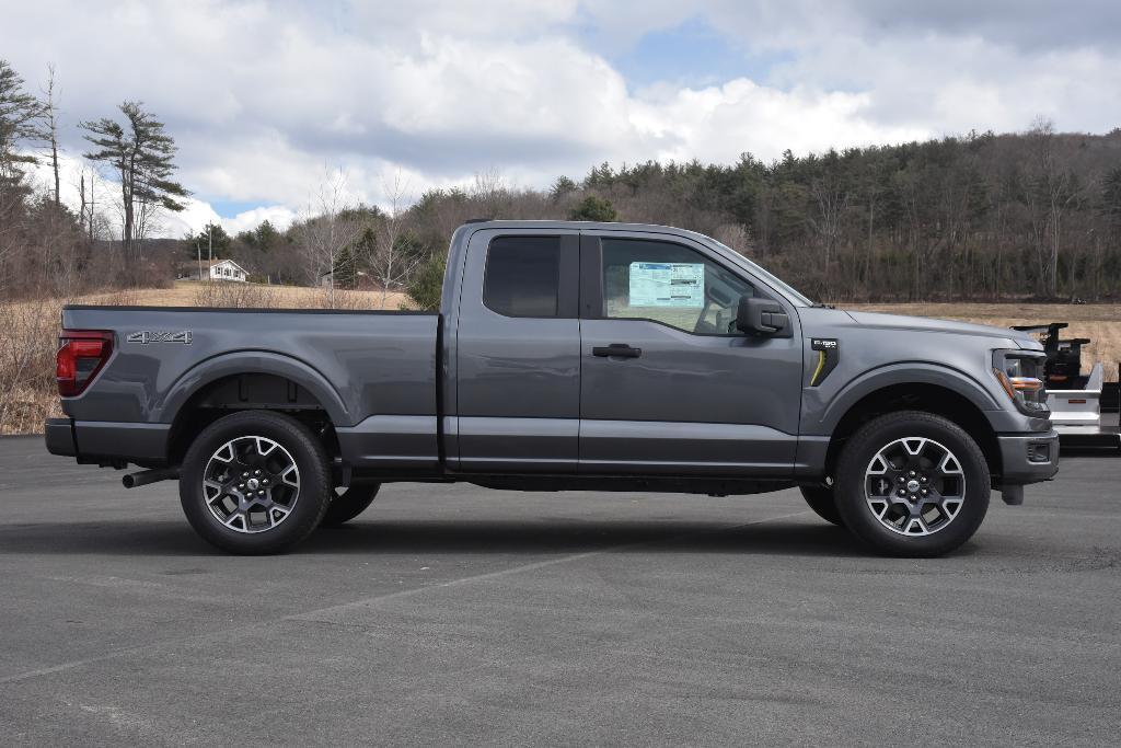 new 2025 Ford F-150 car, priced at $46,077