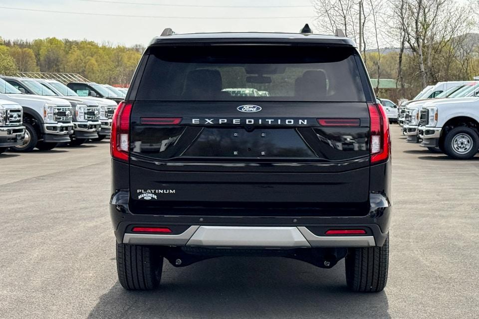 new 2025 Ford Expedition car, priced at $80,180
