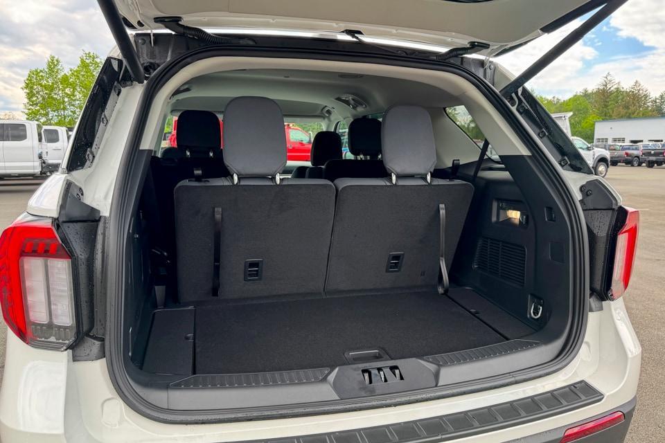 new 2025 Ford Explorer car, priced at $44,375