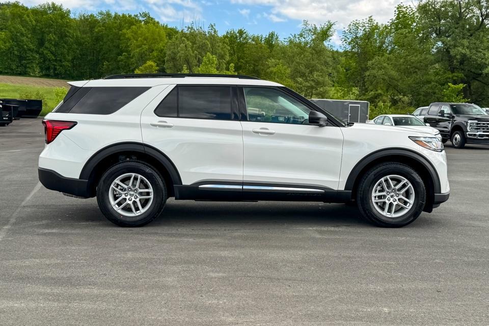 new 2025 Ford Explorer car, priced at $44,375