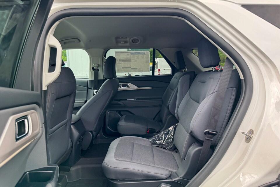 new 2025 Ford Explorer car, priced at $44,375