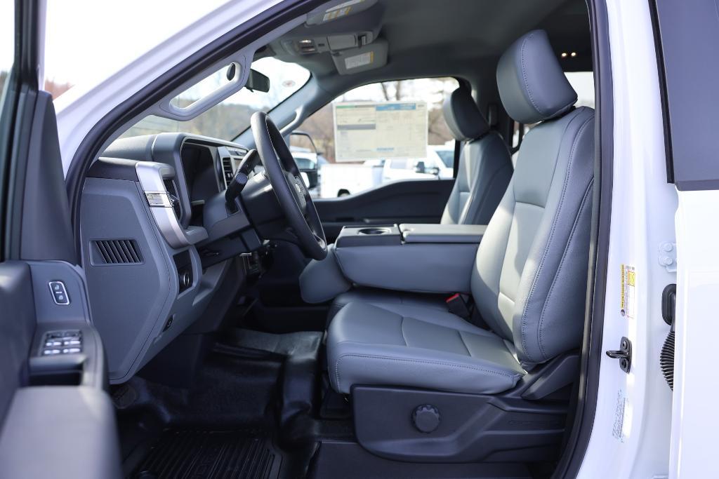 new 2025 Ford F-350 car, priced at $59,270