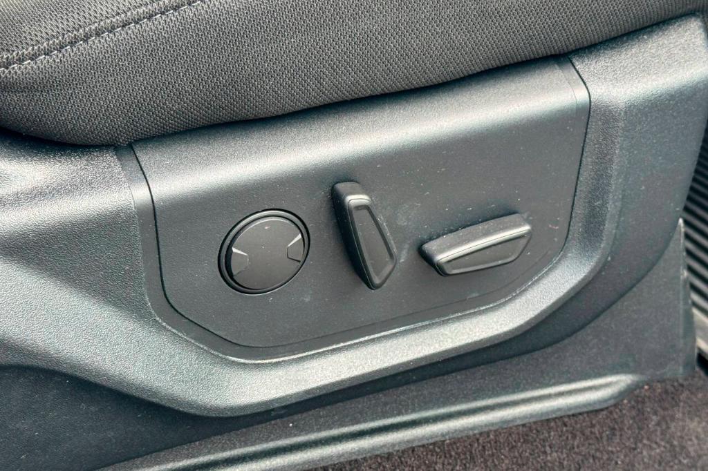 used 2019 Ford F-150 car, priced at $31,900