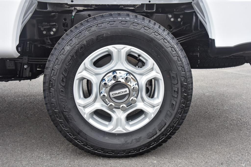 new 2025 Ford F-350 car, priced at $62,265