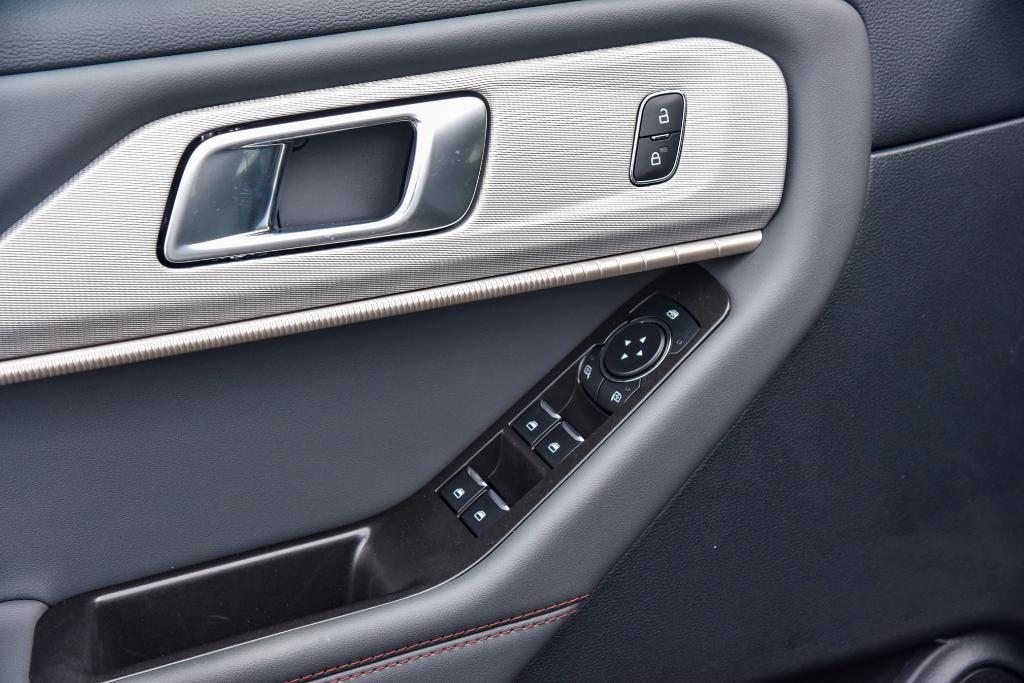 new 2025 Ford Explorer car, priced at $48,205