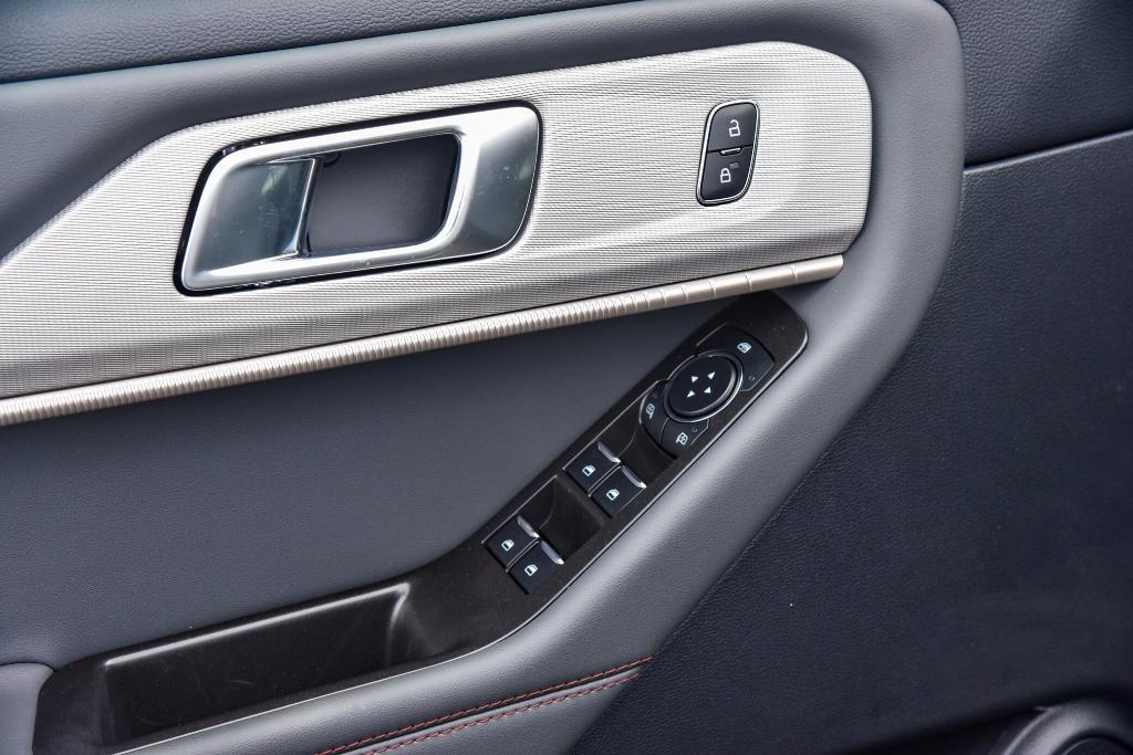 new 2025 Ford Explorer car, priced at $48,205