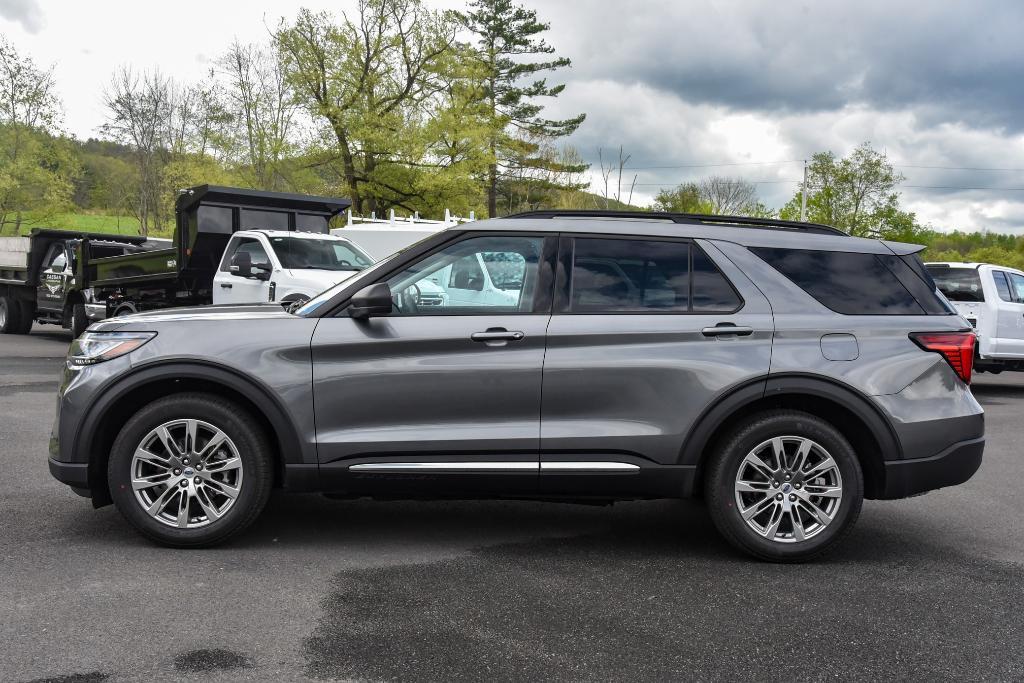 new 2025 Ford Explorer car, priced at $48,205