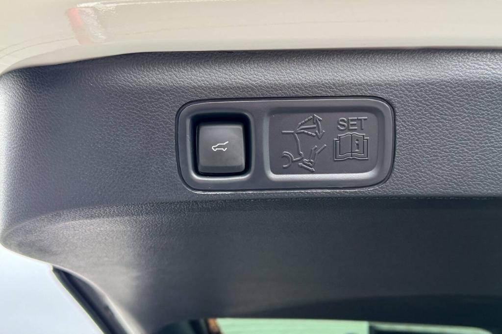 used 2023 Ford Expedition car, priced at $69,900