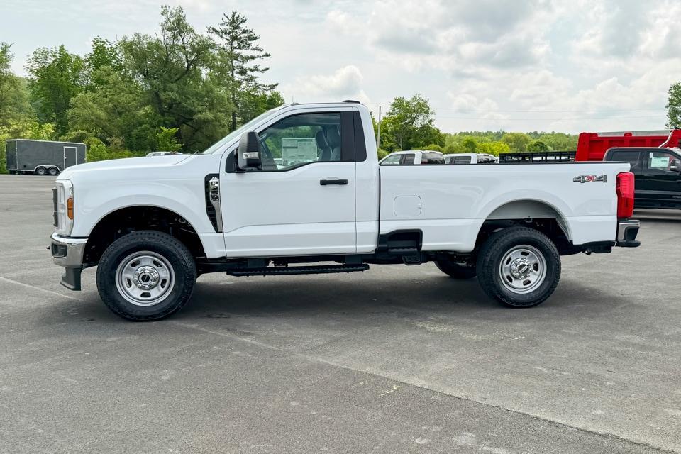 new 2025 Ford F-350 car