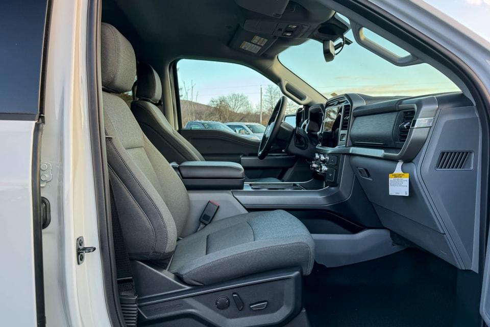 new 2025 Ford F-150 car, priced at $62,160