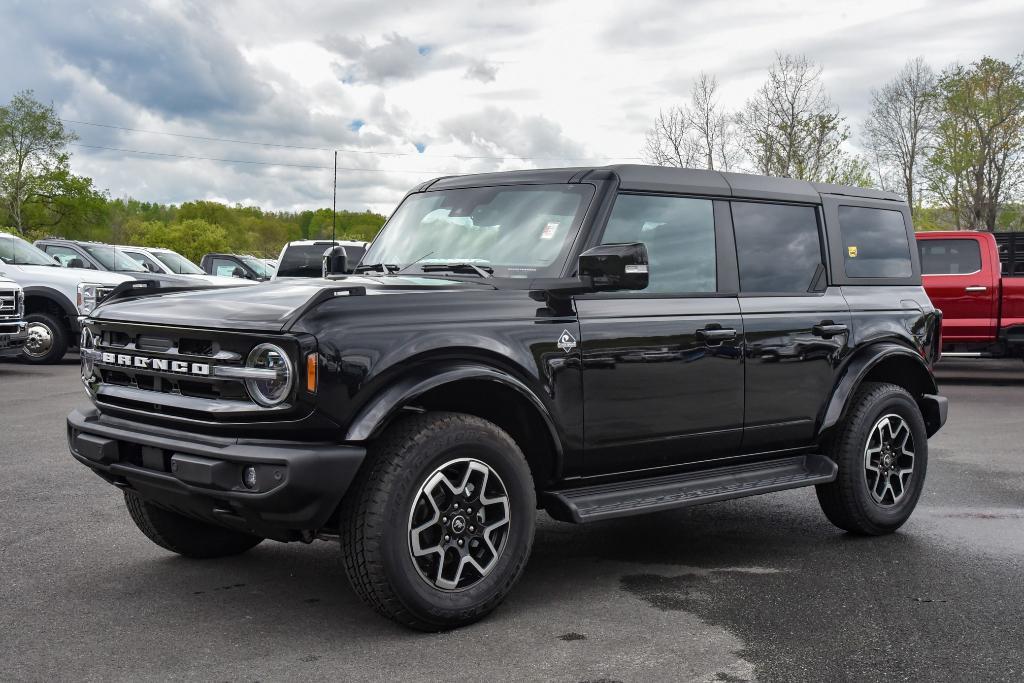 new 2025 Ford Bronco car, priced at $54,331