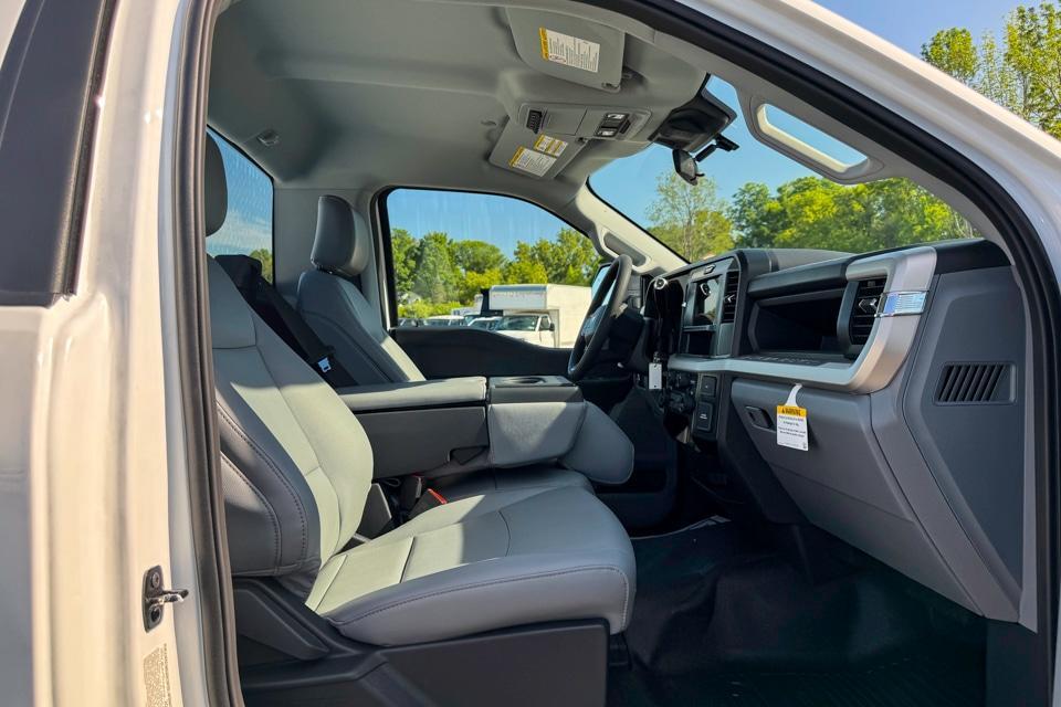 new 2025 Ford F-350 car