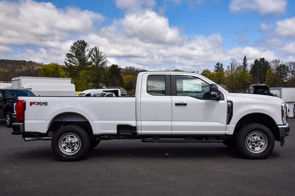 new 2025 Ford F-350 car, priced at $57,910
