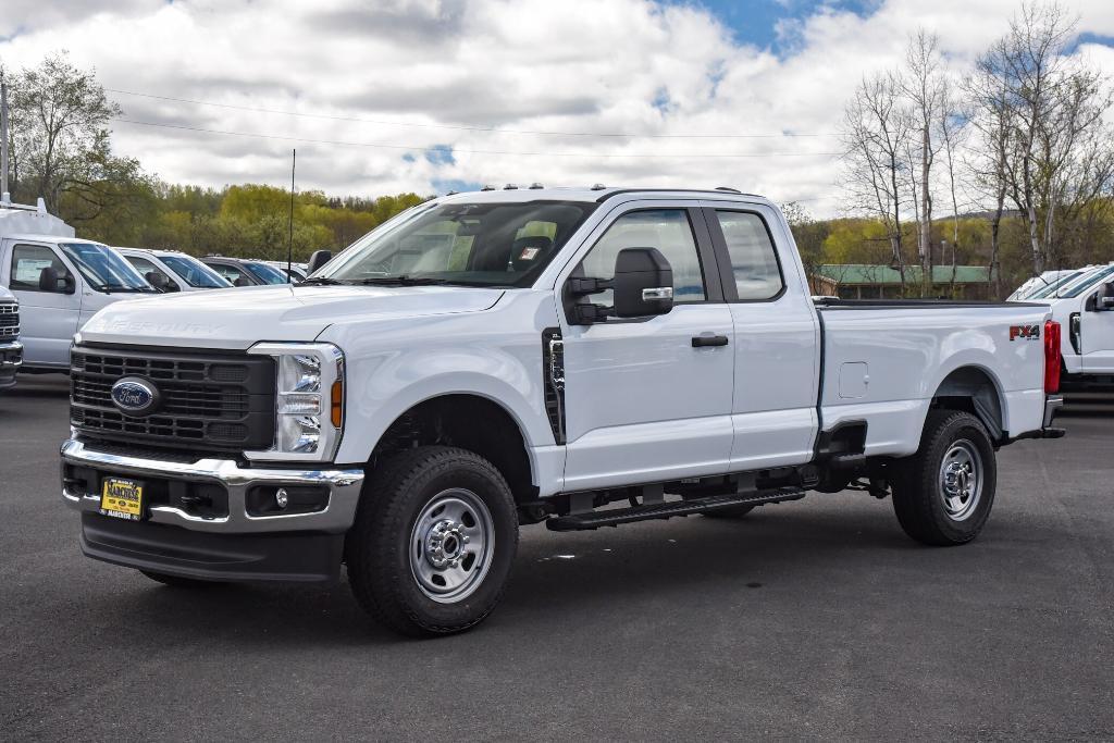 new 2025 Ford F-350 car, priced at $57,910