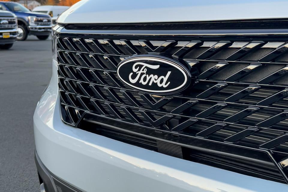 new 2025 Ford Maverick car, priced at $36,930