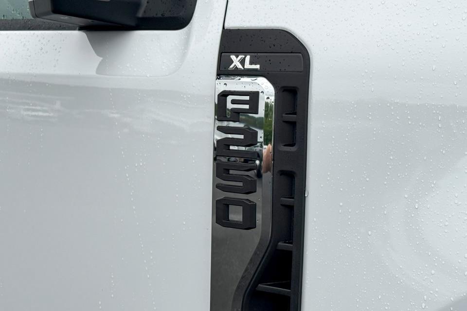new 2025 Ford F-250 car, priced at $52,935