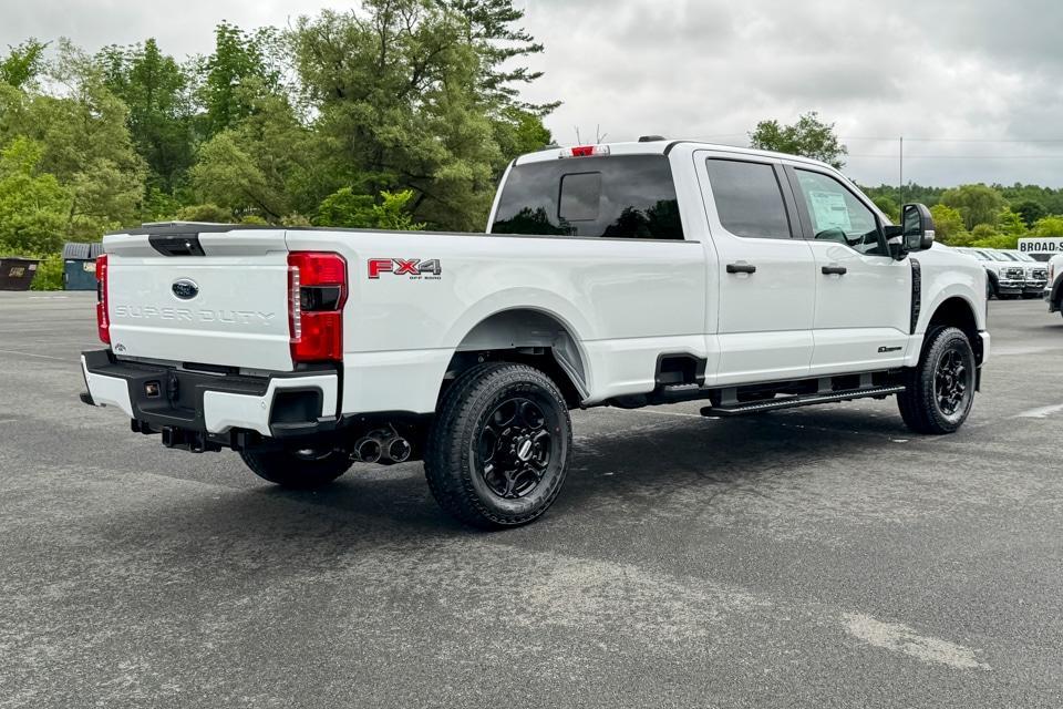 new 2025 Ford F-350 car, priced at $74,400