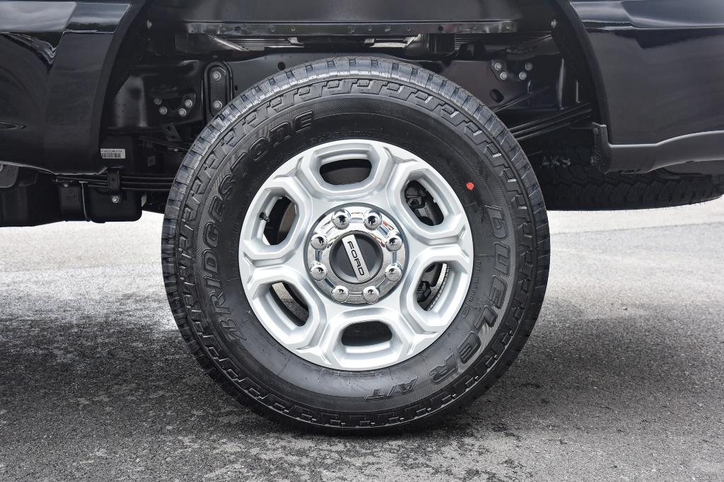 new 2025 Ford F-350 car, priced at $57,430