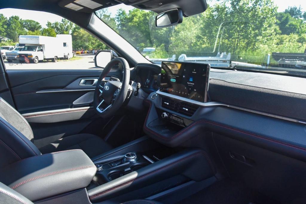 used 2025 Ford Explorer car, priced at $55,900